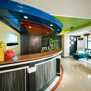  Apartment 950 Condotel Philippines